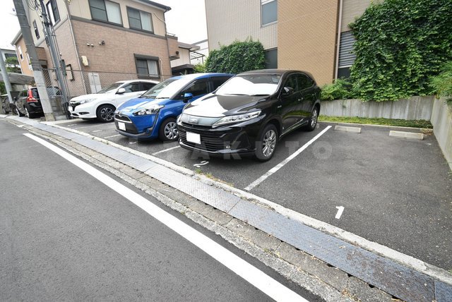 21/29 駐車場