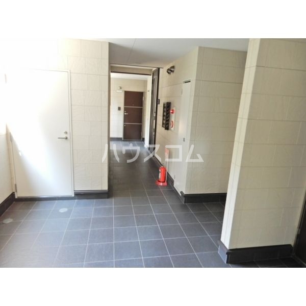 20/26 エントランス