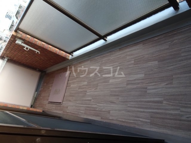 17/27 バルコニー