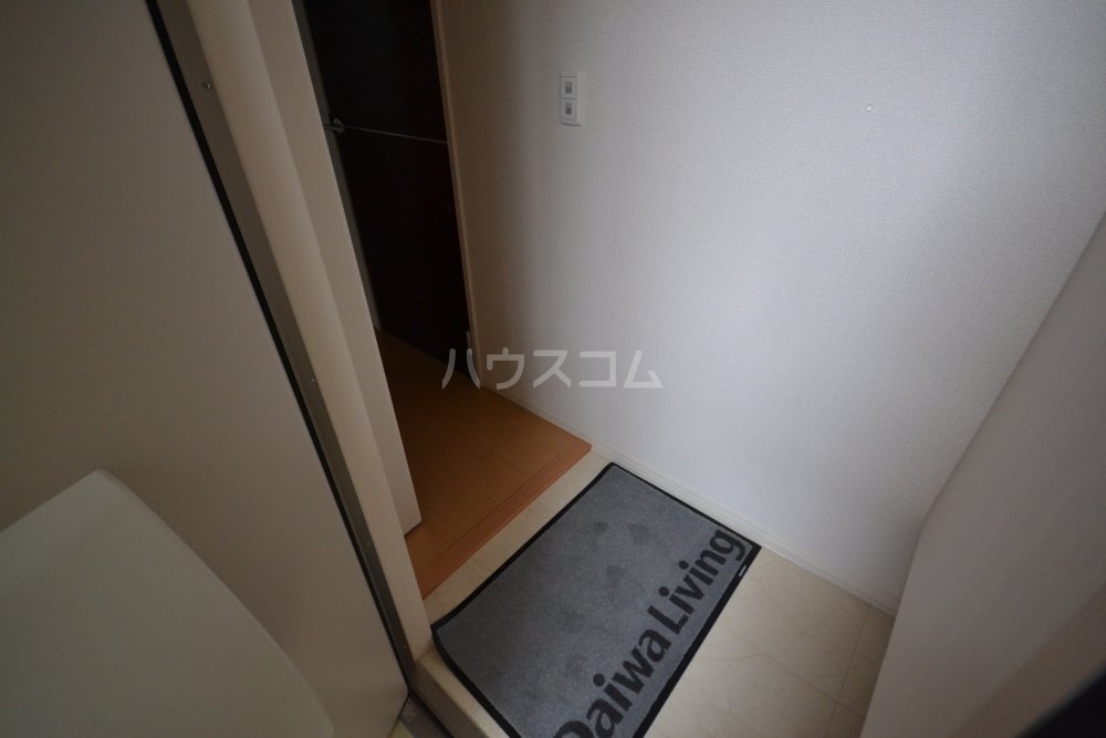 14/30 玄関