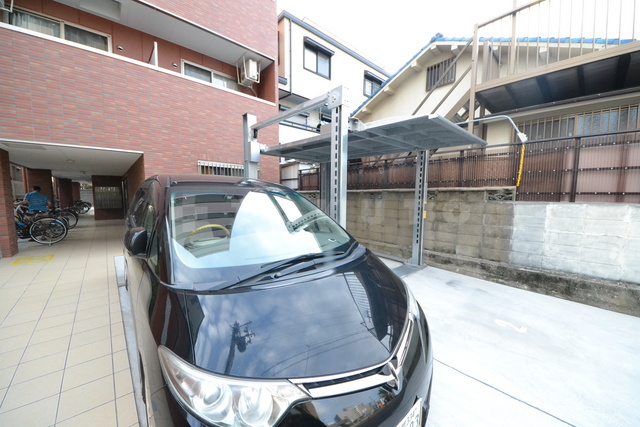 18/25 駐車場