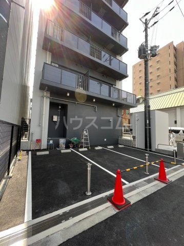 28/30 駐車場