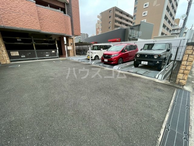2/3 駐車場