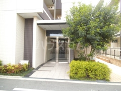 21/28 エントランス