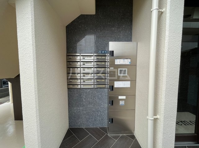 3/7 エントランス