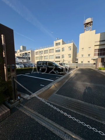 17/27 駐車場