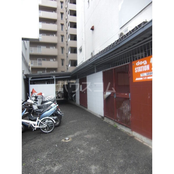 14/23 駐車場