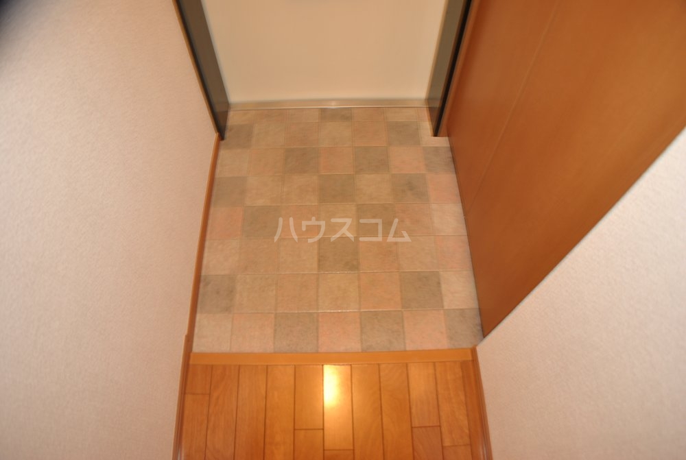 13/30 玄関