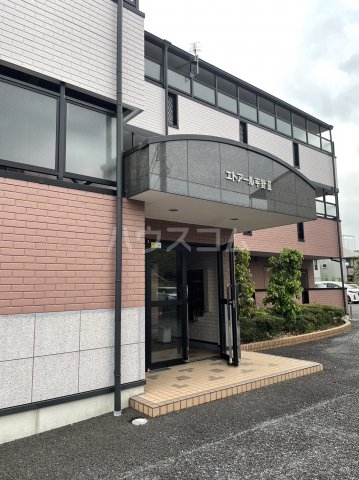 23/27 エントランス