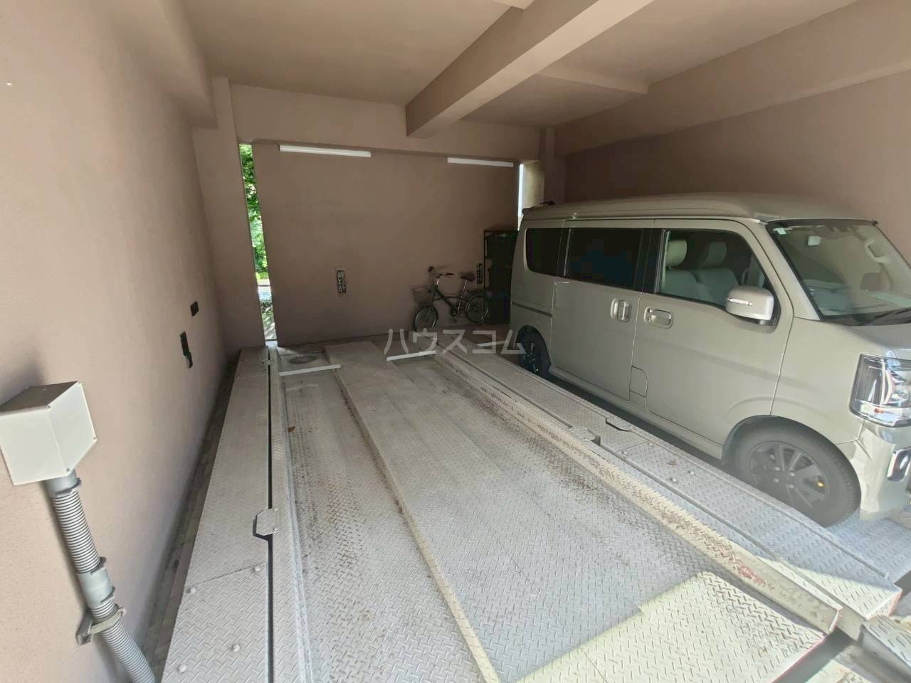 26/30 駐車場