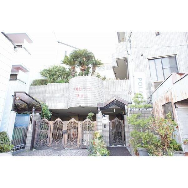 16/26 エントランス