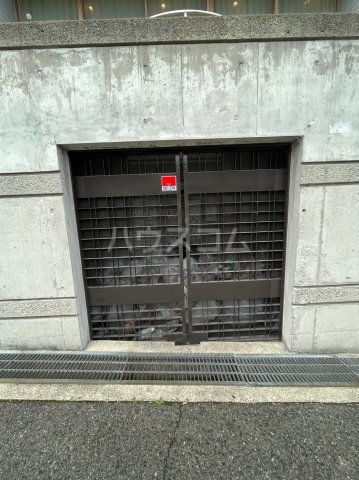 28/30 駐車場