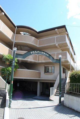 17/28 エントランス