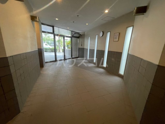 2/4 エントランス