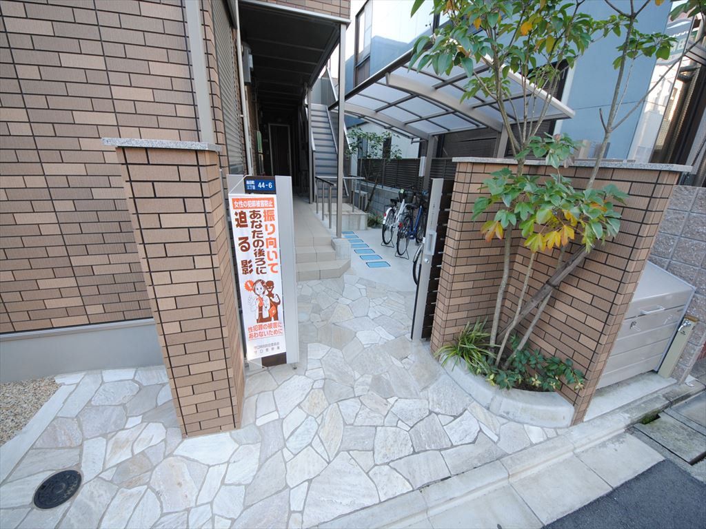 建物エントランス