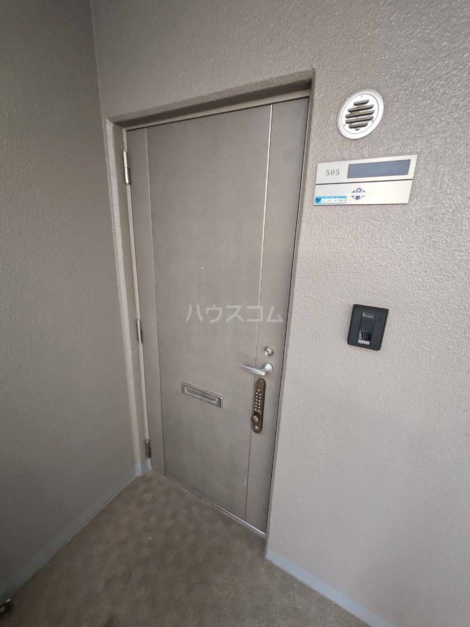 15/30 玄関