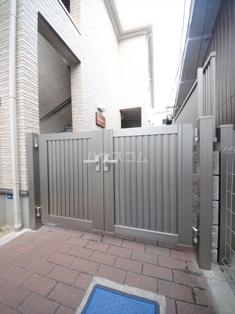 19/29 エントランス