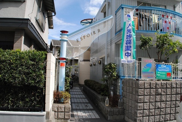 16/25 エントランス