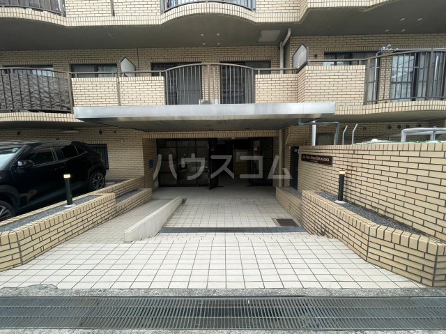 22/30 エントランス