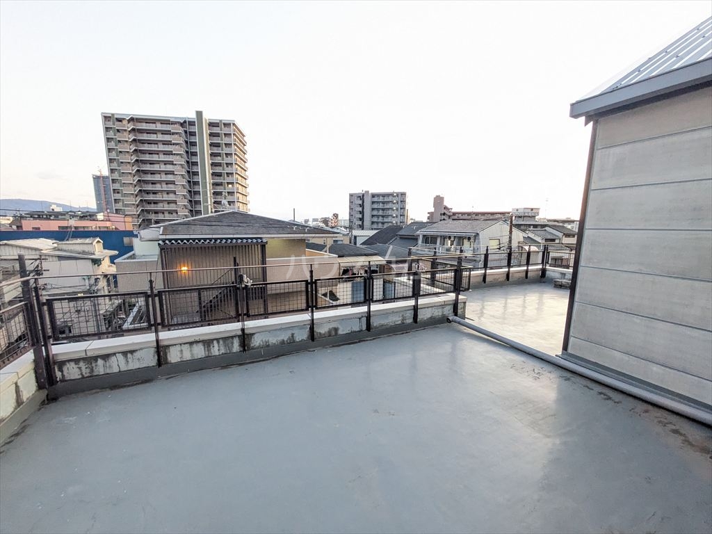 21/30 バルコニー