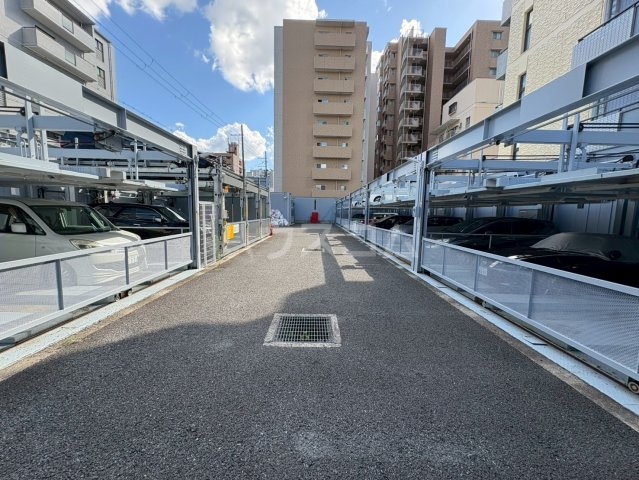 18/21 駐車場
