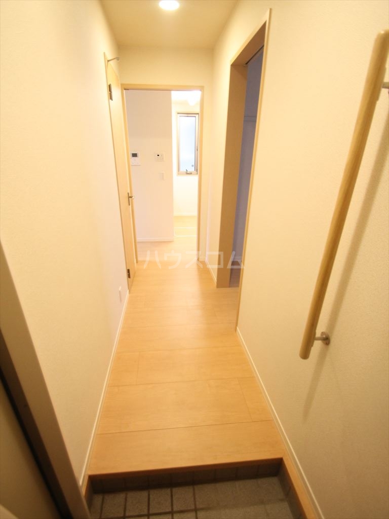 13/30 玄関