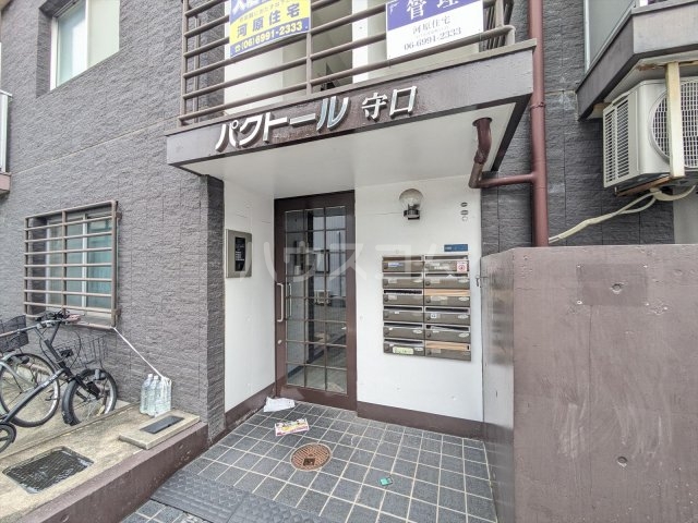 2/5 エントランス