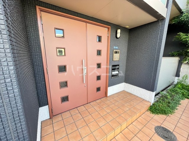 2/11 エントランス