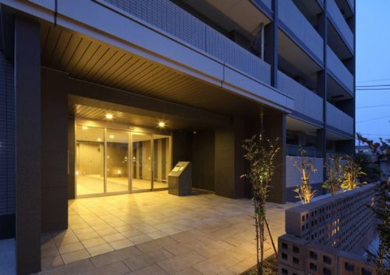 15/23 エントランス