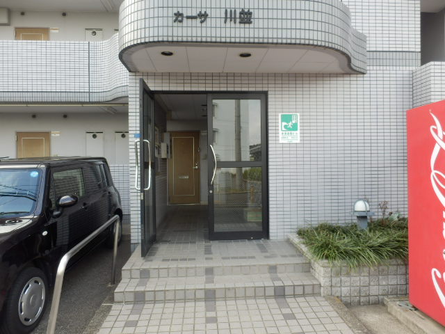 22/29 エントランス