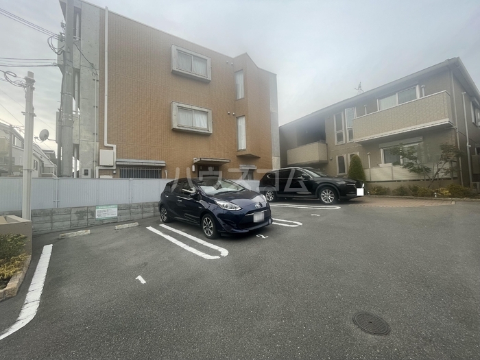 15/22 駐車場