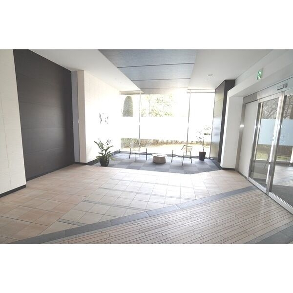 14/21 エントランス