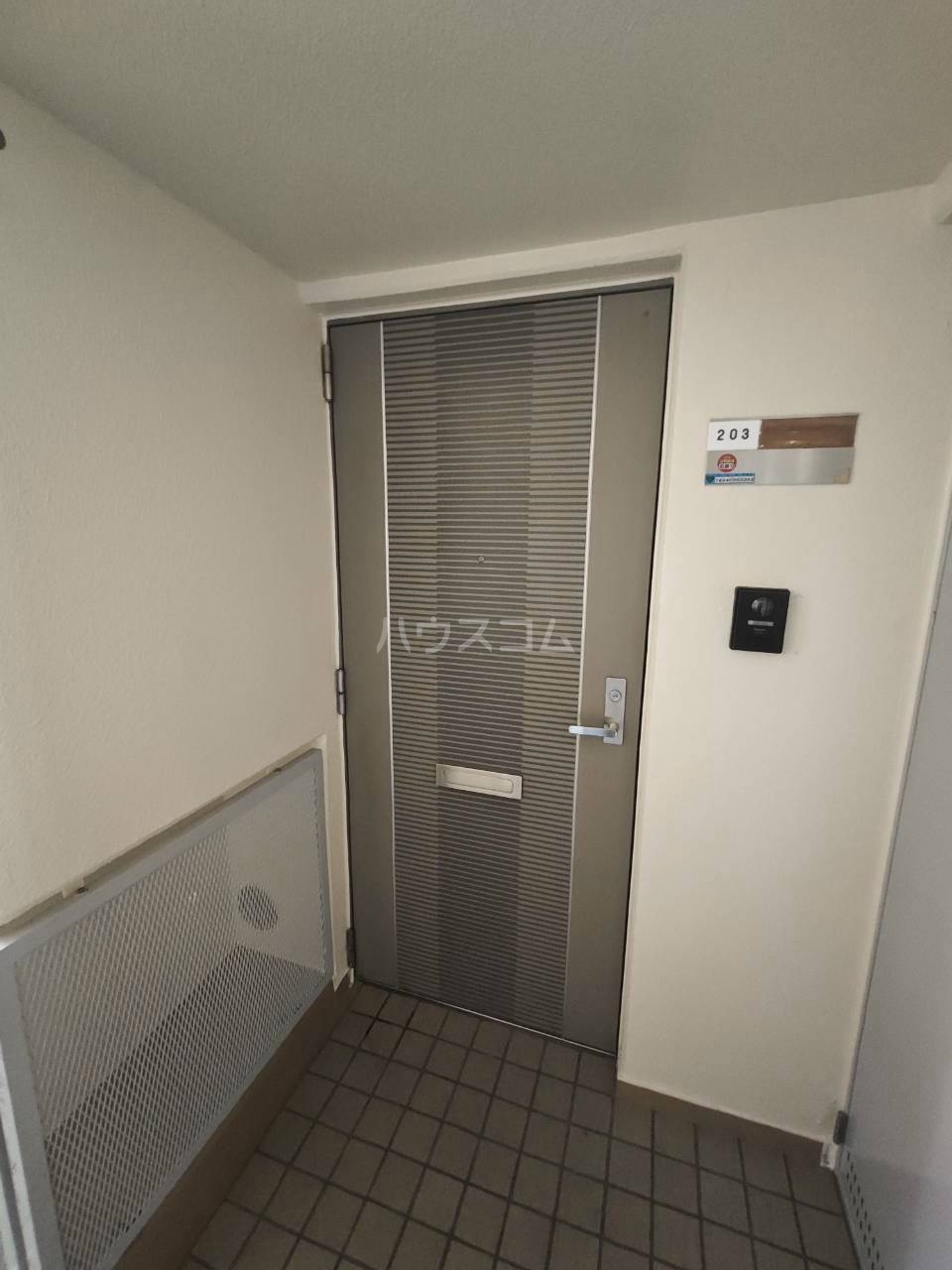 13/30 玄関