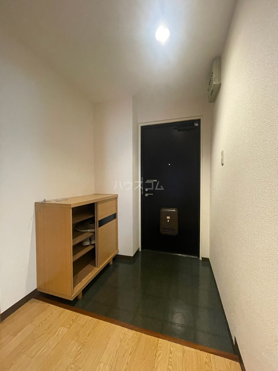 16/30 玄関