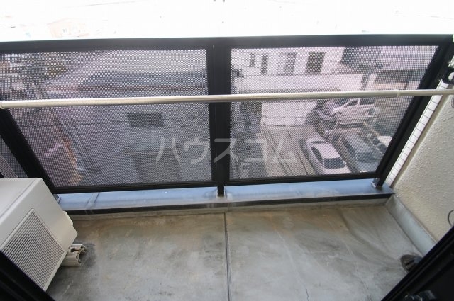 18/27 バルコニー