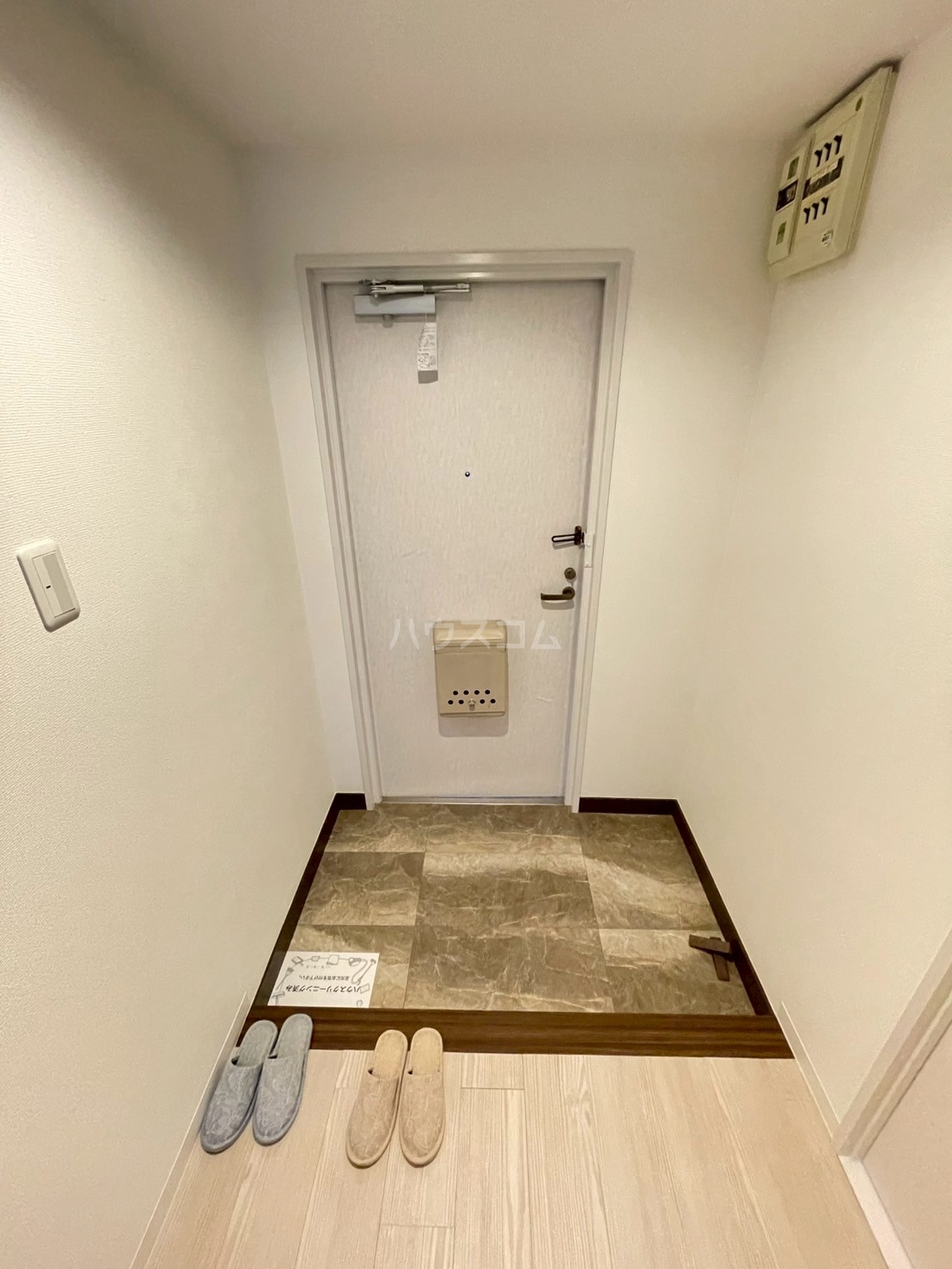 18/30 玄関