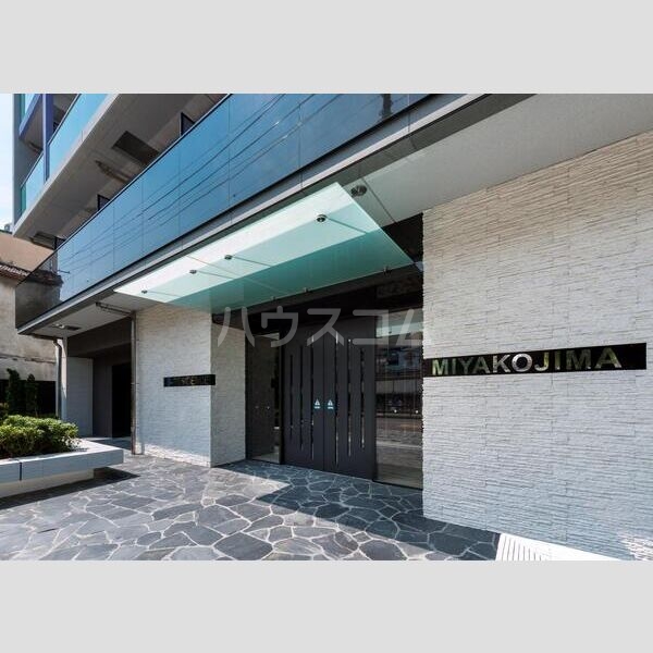 17/28 エントランス