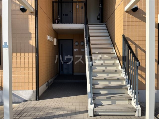 22/30 エントランス