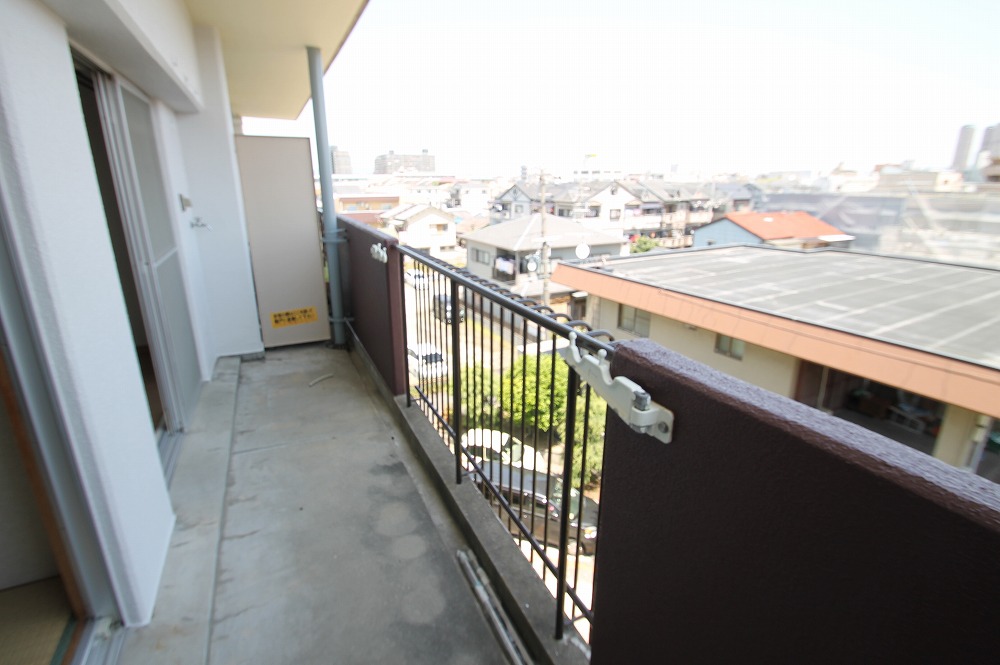 16/27 バルコニー