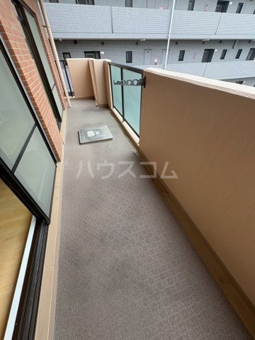 21/27 バルコニー