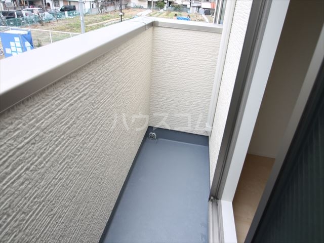13/18 バルコニー