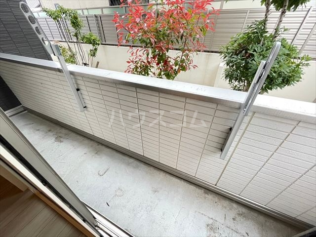 21/30 バルコニー