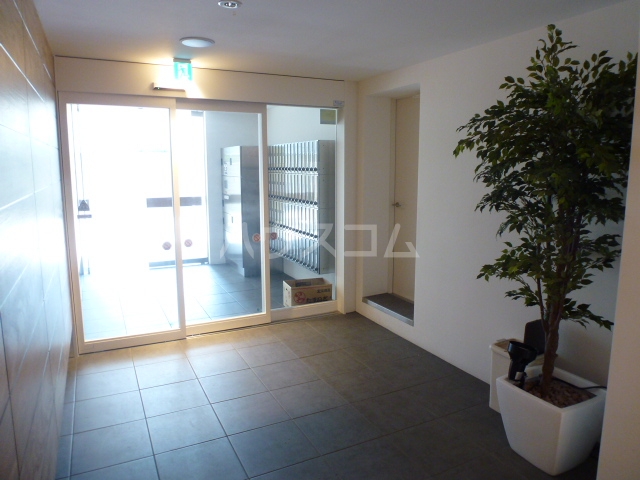 2/8 エントランス