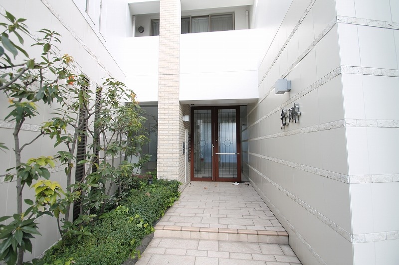 2/3 エントランス