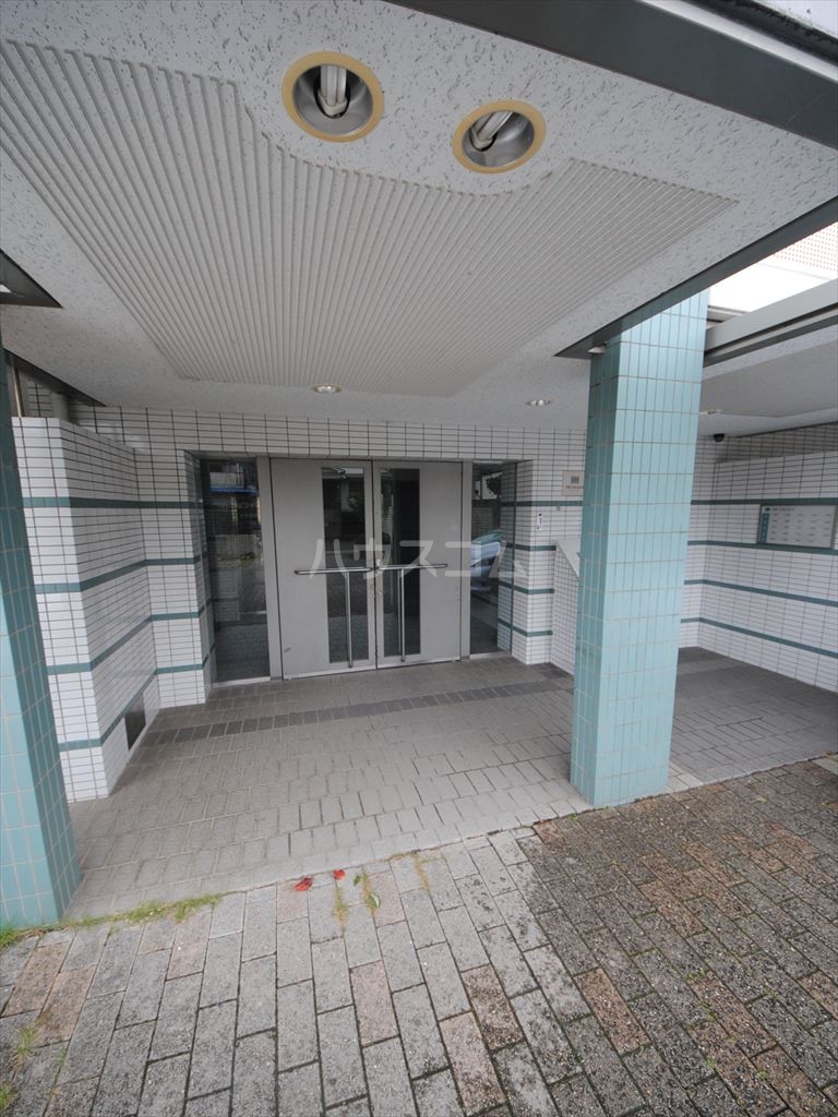 2/5 エントランス