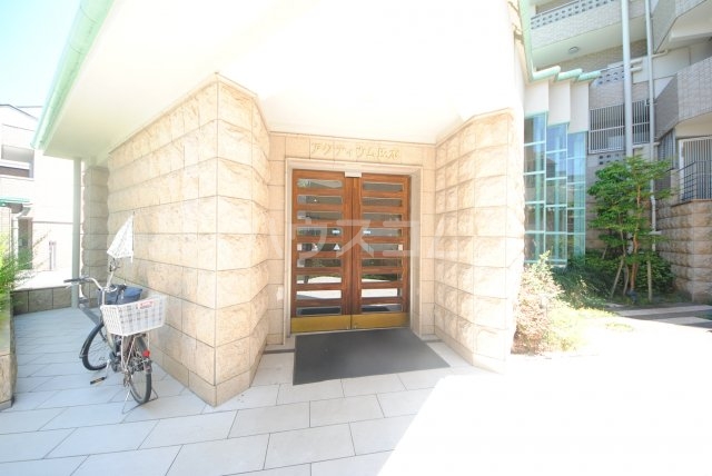 24/28 エントランス