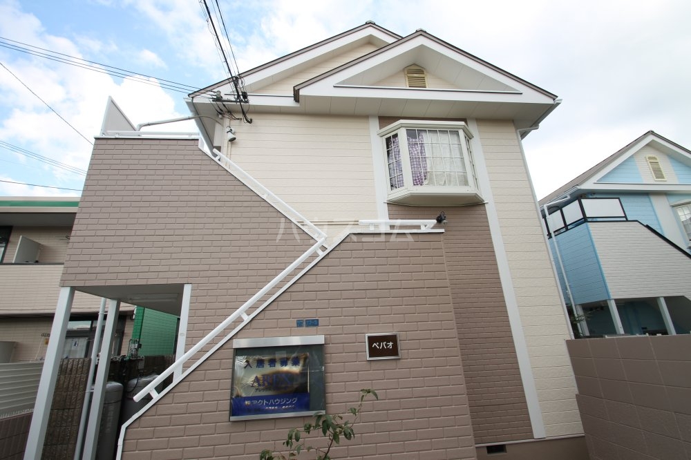 27/30 エントランス