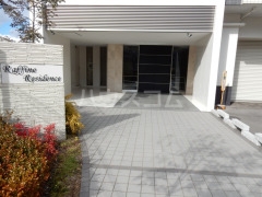 18/28 エントランス