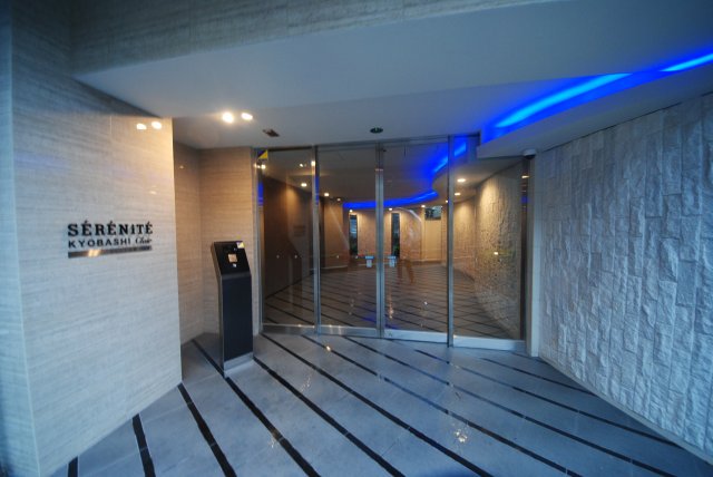 20/30 エントランス