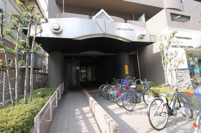 2/10 エントランス